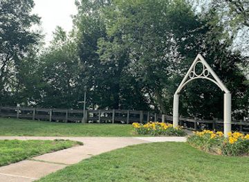 michigan/holland/landmark/howard-b-dunton-park-fishing-pier