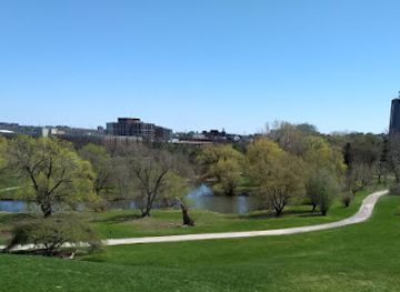 canada/ottawa/rideau-canal/landmark/heart-island