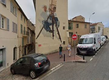 france/cannes/le-suquet/landmark/fresque-sur-le-mur-buster-keaton
