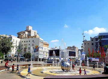 israel/netanya/landmark/independence-square