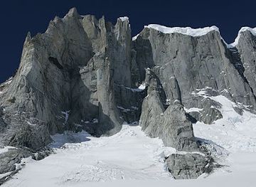 argentina/southern-patagonia/landmark/mount-murallon