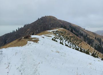 kazakhstan/almaty-mountains/landmark/gora-mokhnataya-sopka