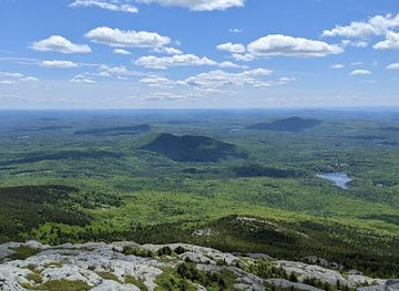 new-hampshire/mount-monadnock/landmark/monadnock-state-park-headquarters-and-trailhead