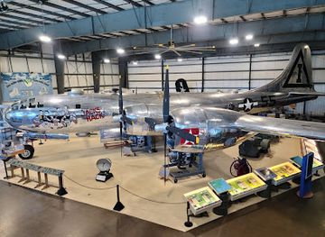 connecticut/hartford-county/landmark/new-england-air-museum