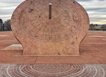 colorado/denver/capitol-hill/landmark/sundial-plaza