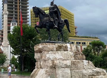 albania/tirana/skanderbeg-square/landmark/skanderbeg-statue