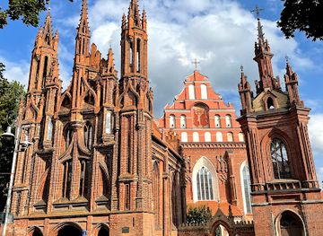 lithuania/vilnius/landmark/st-anne-s-church