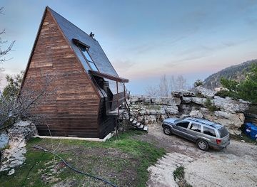 lebanon/akkar/landmark/the-cave-resort