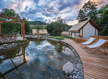 slovenia/maribor/landmark/chateau-ramsak-vineyard-glamping-resort
