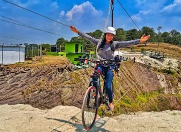 honduras/santa-rosa-de-copan/landmark/bici-canopy-la-hondura