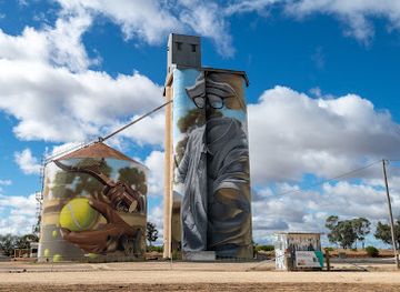 australia/mallee/landmark/arkona-silo-art