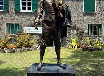 saint-kitts-and-nevis/basseterre/landmark/alexander-hamilton-statue