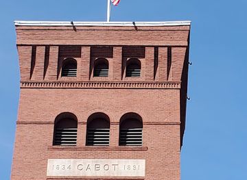 maine/brunswick/landmark/cabot-mill-antiques