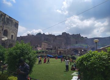 india/telangana/landmark/bala-hissar-darwaza