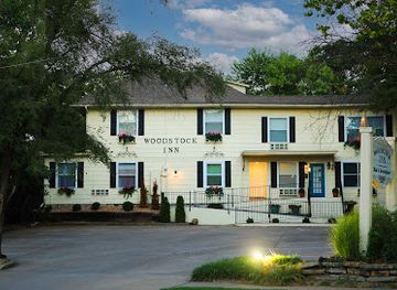 missouri/independence/landmark/woodstock-inn-bed-breakfast