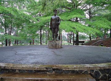 cameroon/south-west-region/landmark/statue-of-charles-atangana