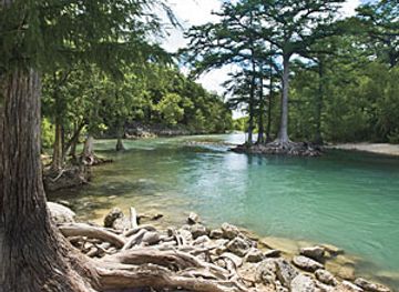 texas/new-braunfels/landmark/new-braunfels-escapes-vacation-rentals