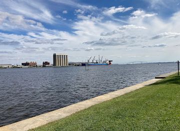 maryland/baltimore/inner-harbor/landmark/fort-mchenry-national-monument-and-historic-shrine