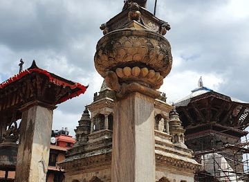nepal/mid-hills/landmark/statue-of-king-bhupatindra-malla