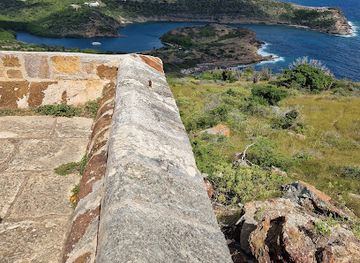 antigua-and-barbuda/devil-s-bridge/landmark/galley-bay-beach
