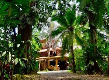 costa-rica/caribbean-coast/landmark/la-costa-de-papito