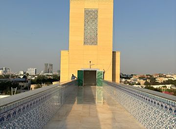 pakistan/karachi/landmark/shrine-hazrat-syed-abdullah-shah-ghazi