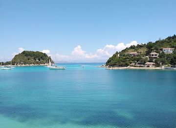 greece/paxos/landmark/lakka-s-lighthouse
