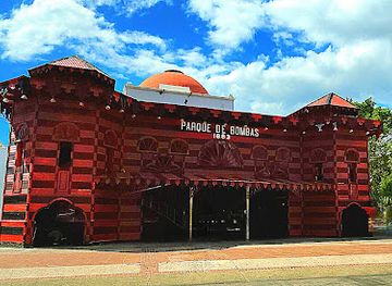 puerto-rico/big-island/landmark/parque-de-bombas