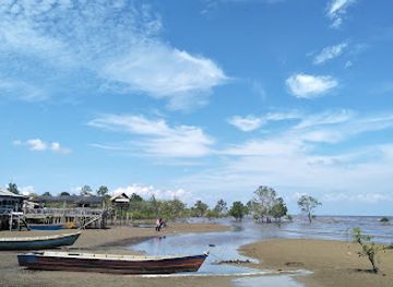 indonesia/riau/landmark/pantai-tenggayun