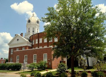alabama/north-alabama/landmark/old-courthouse-museum