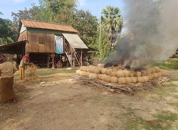 cambodia/kampong-thom/landmark/kampong-chhnang-pottery