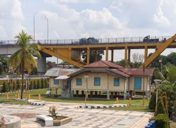 indonesia/riau/landmark/maleisische-paalwoning-van-hadji-noerdin-poetih