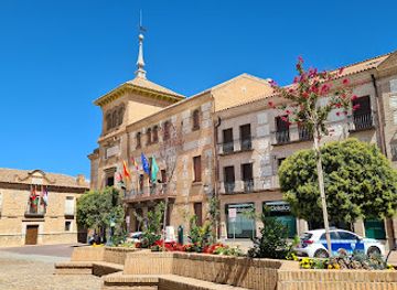 spain/castile-la-mancha/landmark/plaza-de-espana