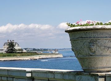 rhode-island/newport-coastline/landmark/rosecliff