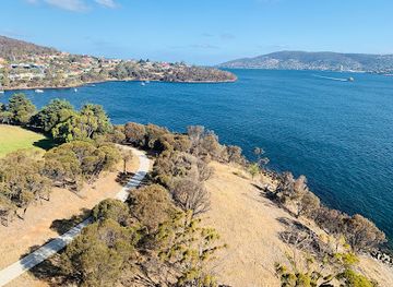 australia/mount-wellington/landmark/tasman-bridge-lookout