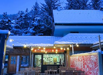 france/les-deux-alpes/landmark/yonder-cafe-les-2-alpes