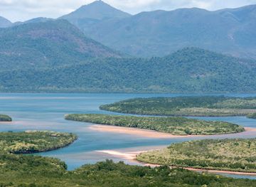 australia/hinchinbrook-island/landmark/hinchinbrook-lookout