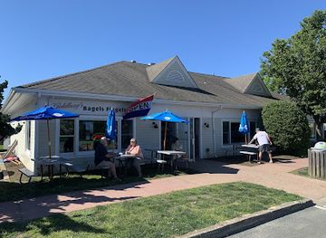 new-york/montauk/landmark/goldberg-s-famous-bagels