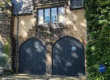 ohio/cleveland/landmark/fairhill-road-village-historic-district