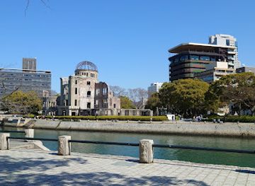 japan/hiroshima/hiroshima-peace-memorial-park/landmark/prayer-for-peace-memorial-statue