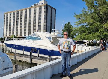 ohio/sandusky/landmark/barrel-house-saloon