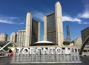 canada/toronto/landmark/toronto-city-hall
