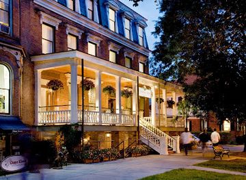 new-york/saratoga-springs/landmark/saratoga-arms-hotel