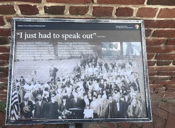 west-virginia/harpers-ferry-national-historical-park/landmark/monument-to-heyward-shepherd