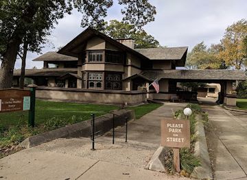 illinois/prairie-state/landmark/b-harley-bradley-house