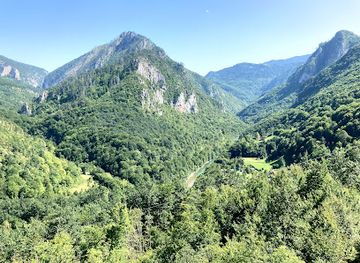montenegro/prokletije/landmark/tara-zipline
