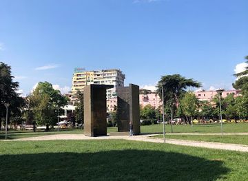 albania/central-albania/landmark/lulishte-ismail-qemali