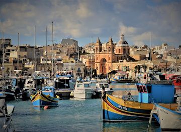 malta/marsaxlokk-fishing-village/landmark/santwarju-tal-madonna-ta-pompei