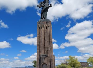 armenia/gyumri/landmark/mother-armenia