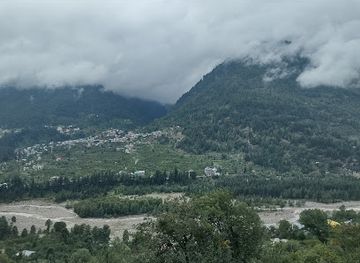 india/manali/vashisht/landmark/small-waterfall-vashisht